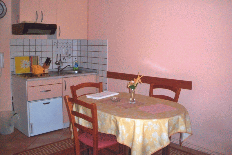 Click to enlarge Apartman7/Ap7b.gif